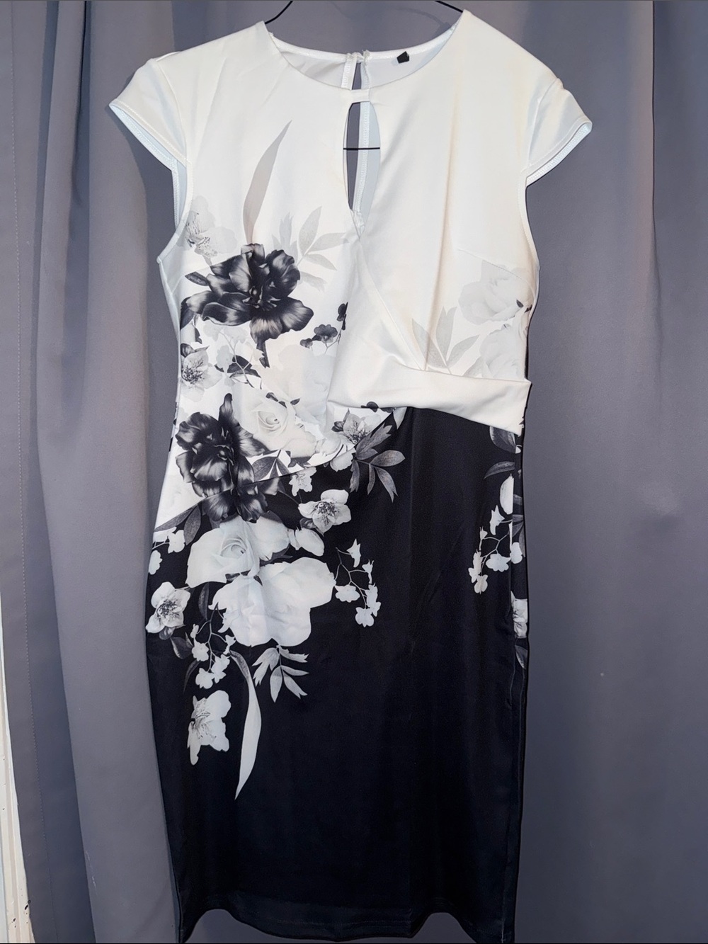 Sleeveless Black & White Floral Sheath Dress